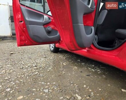 Красный Тойота Айго, объемом двигателя 1 л и пробегом 182 тыс. км за 4300 $, фото 8 на Automoto.ua