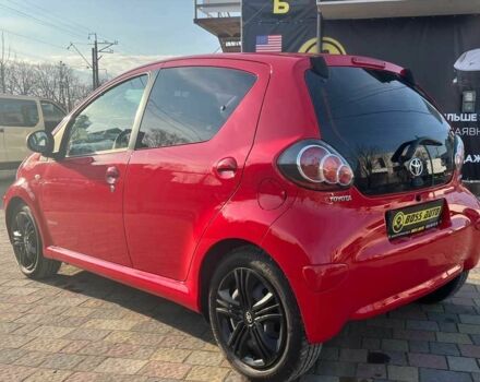 Красный Тойота Айго, объемом двигателя 1 л и пробегом 145 тыс. км за 4600 $, фото 4 на Automoto.ua