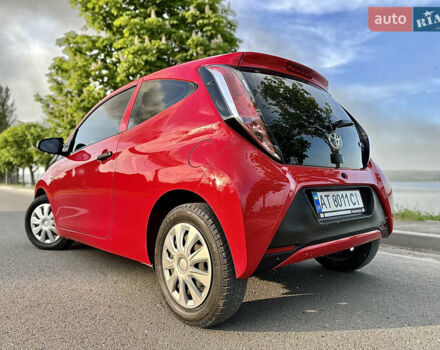 Красный Тойота Айго, объемом двигателя 1 л и пробегом 140 тыс. км за 7500 $, фото 23 на Automoto.ua