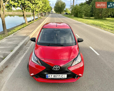 Красный Тойота Айго, объемом двигателя 1 л и пробегом 140 тыс. км за 7500 $, фото 7 на Automoto.ua