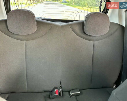 Красный Тойота Айго, объемом двигателя 1 л и пробегом 140 тыс. км за 7500 $, фото 34 на Automoto.ua