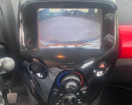 Красный Тойота Айго, объемом двигателя 1 л и пробегом 95 тыс. км за 8300 $, фото 10 на Automoto.ua