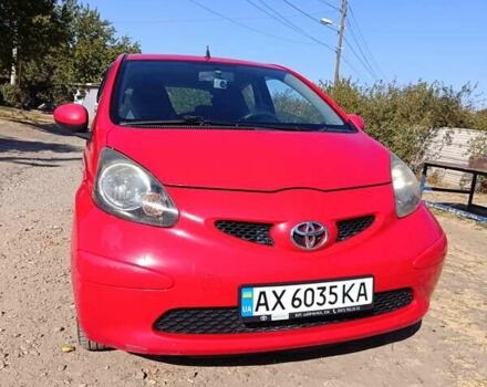 Червоний Тойота Айго, об'ємом двигуна 1 л та пробігом 197 тис. км за 3100 $, фото 1 на Automoto.ua