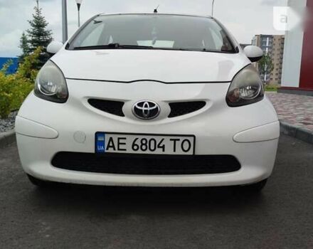 Тойота Айго, объемом двигателя 1 л и пробегом 69 тыс. км за 5700 $, фото 4 на Automoto.ua