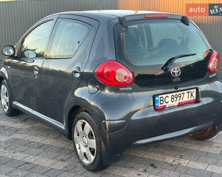 Тойота Айго, объемом двигателя 1 л и пробегом 170 тыс. км за 4000 $, фото 6 на Automoto.ua