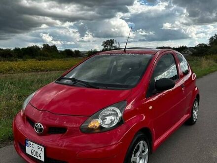 Тойота Айго, объемом двигателя 1 л и пробегом 115 тыс. км за 2950 $, фото 1 на Automoto.ua