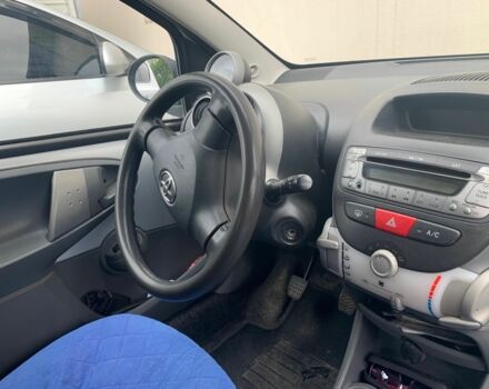 Сірий Тойота Айго, об'ємом двигуна 1 л та пробігом 195 тис. км за 4100 $, фото 2 на Automoto.ua