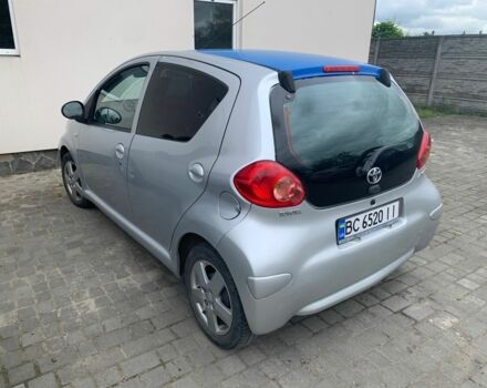 Сірий Тойота Айго, об'ємом двигуна 1 л та пробігом 195 тис. км за 4100 $, фото 13 на Automoto.ua