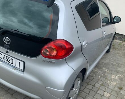 Сірий Тойота Айго, об'ємом двигуна 1 л та пробігом 195 тис. км за 4100 $, фото 5 на Automoto.ua
