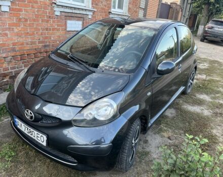Сірий Тойота Айго, об'ємом двигуна 1 л та пробігом 180 тис. км за 3500 $, фото 2 на Automoto.ua