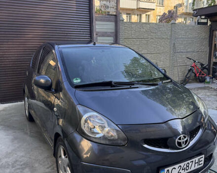 Серый Тойота Айго, объемом двигателя 1 л и пробегом 163 тыс. км за 5200 $, фото 4 на Automoto.ua