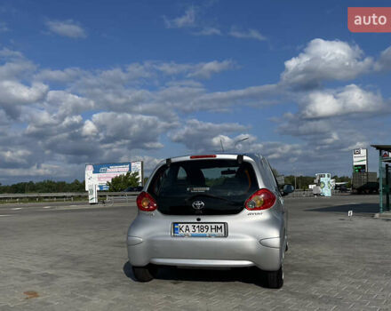 Сірий Тойота Айго, об'ємом двигуна 1 л та пробігом 254 тис. км за 5900 $, фото 5 на Automoto.ua