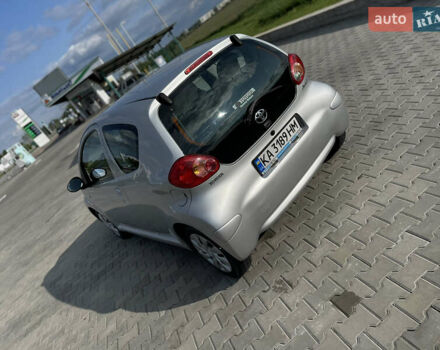 Сірий Тойота Айго, об'ємом двигуна 1 л та пробігом 254 тис. км за 5900 $, фото 11 на Automoto.ua