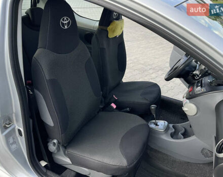 Сірий Тойота Айго, об'ємом двигуна 1 л та пробігом 254 тис. км за 5900 $, фото 22 на Automoto.ua