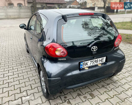 Серый Тойота Айго, объемом двигателя 1 л и пробегом 172 тыс. км за 3650 $, фото 9 на Automoto.ua