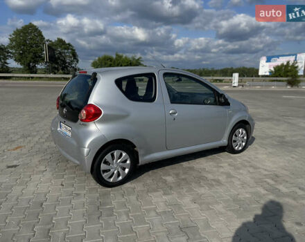 Сірий Тойота Айго, об'ємом двигуна 1 л та пробігом 254 тис. км за 5900 $, фото 38 на Automoto.ua