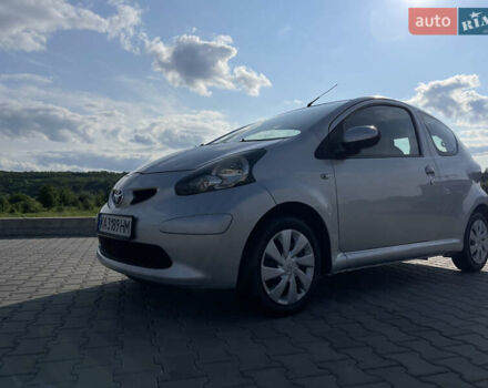 Сірий Тойота Айго, об'ємом двигуна 1 л та пробігом 254 тис. км за 5900 $, фото 6 на Automoto.ua