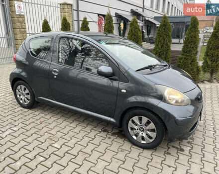 Серый Тойота Айго, объемом двигателя 1 л и пробегом 172 тыс. км за 3650 $, фото 6 на Automoto.ua