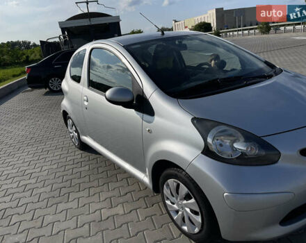 Сірий Тойота Айго, об'ємом двигуна 1 л та пробігом 254 тис. км за 5900 $, фото 9 на Automoto.ua