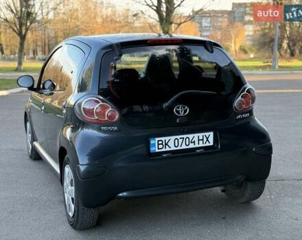 Серый Тойота Айго, объемом двигателя 1 л и пробегом 247 тыс. км за 4250 $, фото 19 на Automoto.ua