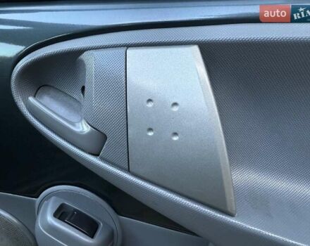 Серый Тойота Айго, объемом двигателя 1 л и пробегом 247 тыс. км за 4250 $, фото 23 на Automoto.ua