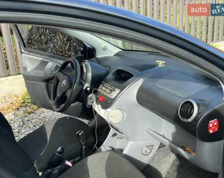 Тойота Айго 2010 в Новоднестровск на Automoto.ua Серый Тойота Айго, объемом двигателя 1 л и пробегом 171 тыс. км за 4200 $, фото 11 на Automoto.ua