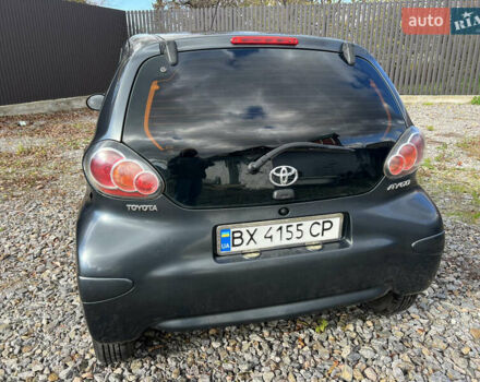 Тойота Айго 2010 в Новоднестровск на Automoto.ua Серый Тойота Айго, объемом двигателя 1 л и пробегом 171 тыс. км за 4200 $, фото 2 на Automoto.ua