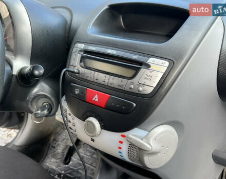 Тойота Айго 2010 в Новоднестровск на Automoto.ua Серый Тойота Айго, объемом двигателя 1 л и пробегом 171 тыс. км за 4200 $, фото 9 на Automoto.ua