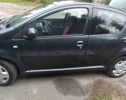 Сірий Тойота Айго, об'ємом двигуна 1 л та пробігом 160 тис. км за 4400 $, фото 1 на Automoto.ua