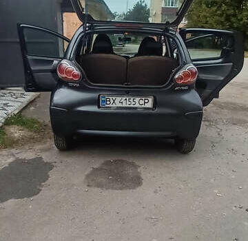Сірий Тойота Айго, об'ємом двигуна 1 л та пробігом 160 тис. км за 4400 $, фото 4 на Automoto.ua