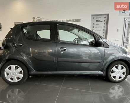 Серый Тойота Айго, объемом двигателя 1 л и пробегом 173 тыс. км за 5200 $, фото 7 на Automoto.ua
