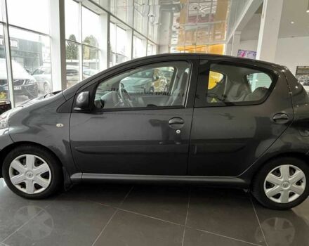 Сірий Тойота Айго, об'ємом двигуна 0 л та пробігом 173 тис. км за 5200 $, фото 3 на Automoto.ua