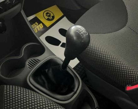 Сірий Тойота Айго, об'ємом двигуна 0 л та пробігом 173 тис. км за 5200 $, фото 14 на Automoto.ua