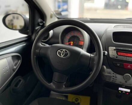 Сірий Тойота Айго, об'ємом двигуна 0 л та пробігом 173 тис. км за 5200 $, фото 17 на Automoto.ua
