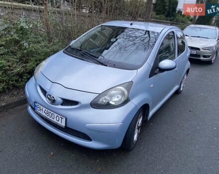 Сірий Тойота Айго, об'ємом двигуна 1 л та пробігом 180 тис. км за 3379 $, фото 1 на Automoto.ua