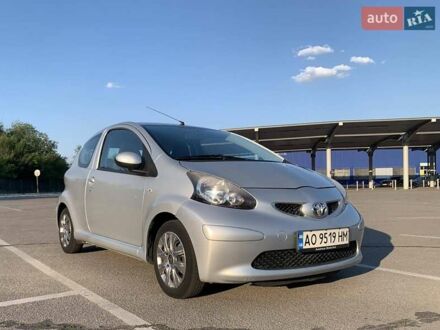 Сірий Тойота Айго, об'ємом двигуна 1 л та пробігом 152 тис. км за 4200 $, фото 1 на Automoto.ua