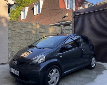 Сірий Тойота Айго, об'ємом двигуна 1 л та пробігом 167 тис. км за 4800 $, фото 1 на Automoto.ua