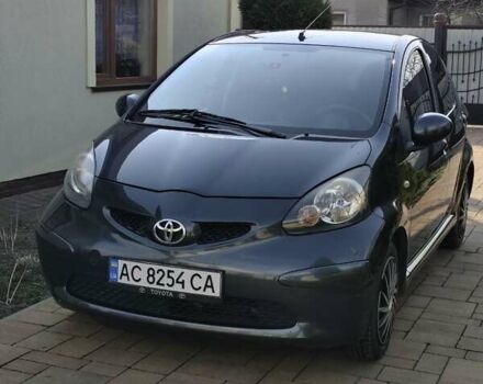 Сірий Тойота Айго, об'ємом двигуна 1 л та пробігом 191 тис. км за 4500 $, фото 1 на Automoto.ua