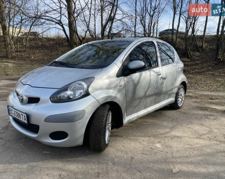 Сірий Тойота Айго, об'ємом двигуна 1 л та пробігом 182 тис. км за 6000 $, фото 1 на Automoto.ua