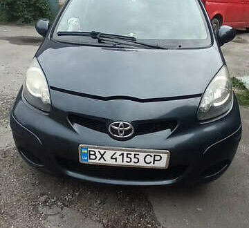 Сірий Тойота Айго, об'ємом двигуна 1 л та пробігом 160 тис. км за 4400 $, фото 1 на Automoto.ua