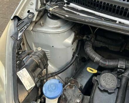 Синій Тойота Айго, об'ємом двигуна 1 л та пробігом 137 тис. км за 4500 $, фото 13 на Automoto.ua