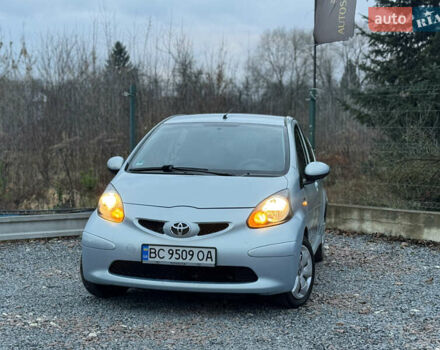 Синій Тойота Айго, об'ємом двигуна 1 л та пробігом 142 тис. км за 3999 $, фото 4 на Automoto.ua