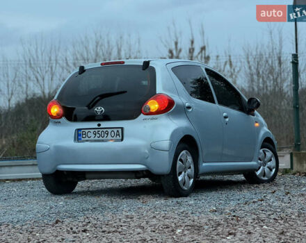 Синій Тойота Айго, об'ємом двигуна 1 л та пробігом 142 тис. км за 3999 $, фото 47 на Automoto.ua