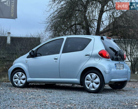 Синій Тойота Айго, об'ємом двигуна 1 л та пробігом 142 тис. км за 3999 $, фото 51 на Automoto.ua