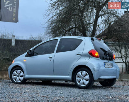 Синій Тойота Айго, об'ємом двигуна 1 л та пробігом 142 тис. км за 3999 $, фото 40 на Automoto.ua