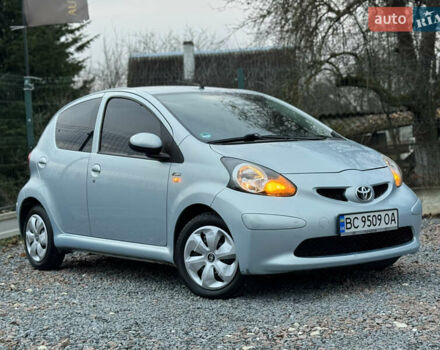 Синій Тойота Айго, об'ємом двигуна 1 л та пробігом 142 тис. км за 3999 $, фото 8 на Automoto.ua
