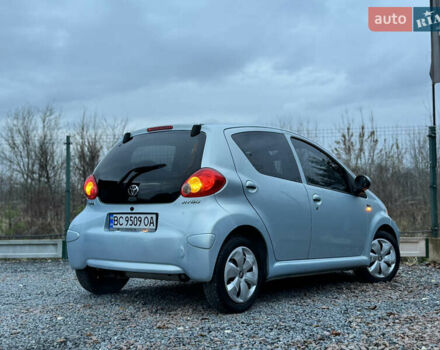 Синій Тойота Айго, об'ємом двигуна 1 л та пробігом 142 тис. км за 3999 $, фото 50 на Automoto.ua