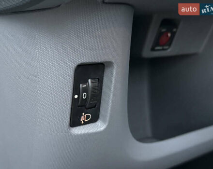 Синій Тойота Айго, об'ємом двигуна 1 л та пробігом 142 тис. км за 3999 $, фото 31 на Automoto.ua