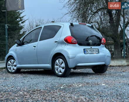 Синій Тойота Айго, об'ємом двигуна 1 л та пробігом 142 тис. км за 3999 $, фото 65 на Automoto.ua