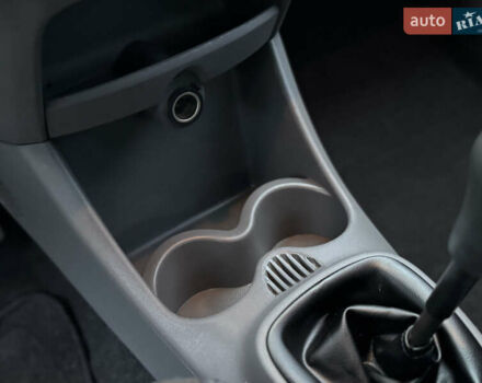 Синій Тойота Айго, об'ємом двигуна 1 л та пробігом 142 тис. км за 3999 $, фото 32 на Automoto.ua